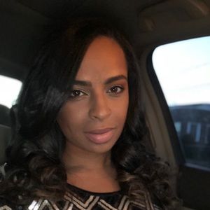 Meet your Posher, Yaina